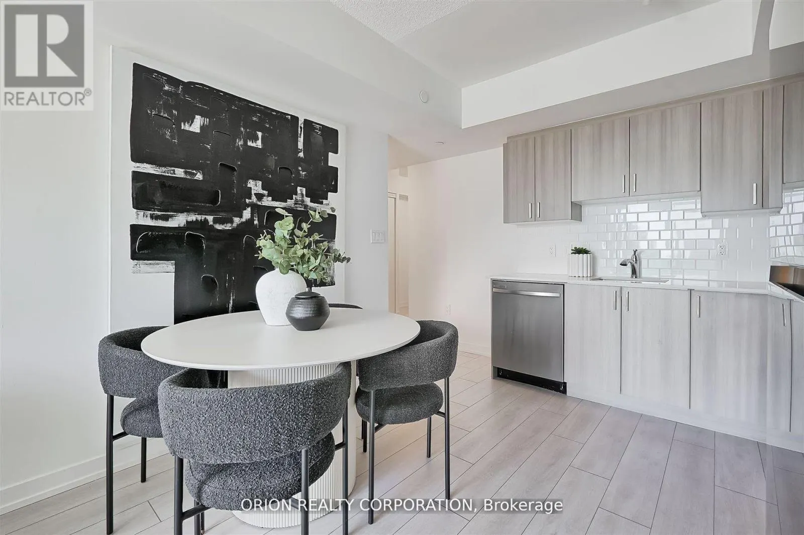 311 - 556 MARLEE AVENUE