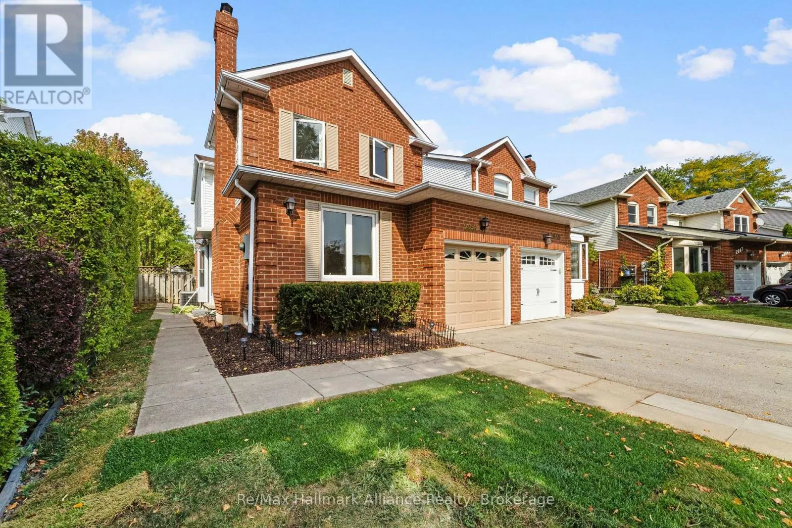 2051 GLENADA CRESCENT