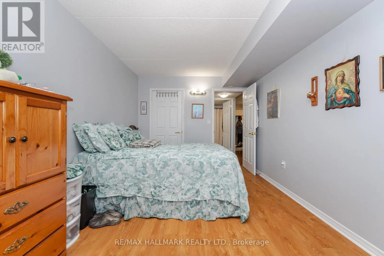 318 - 55 VIA ROSEDALE WAY