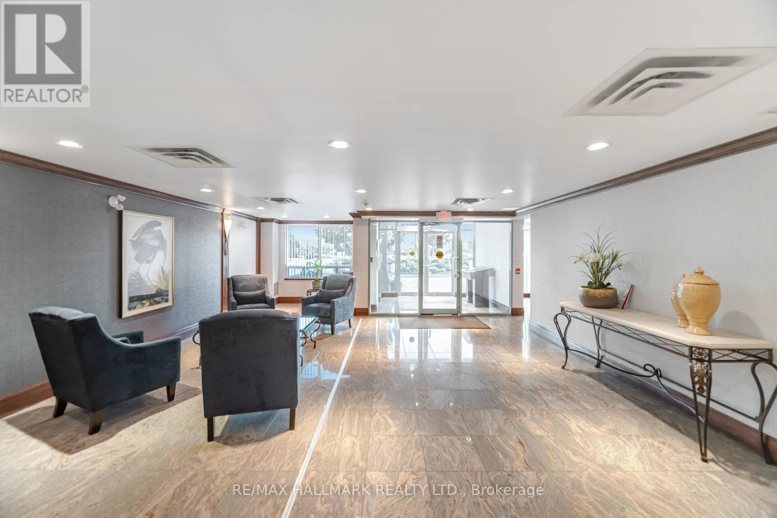 318 - 55 VIA ROSEDALE WAY