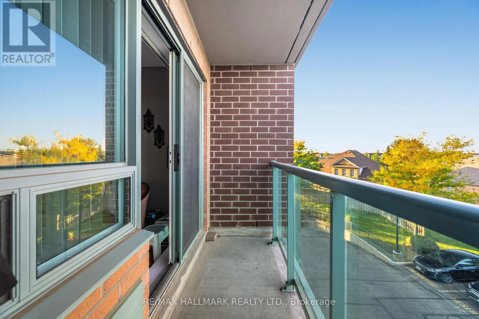318 - 55 VIA ROSEDALE WAY