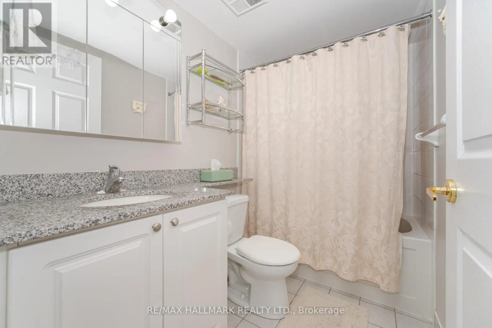 318 - 55 VIA ROSEDALE WAY