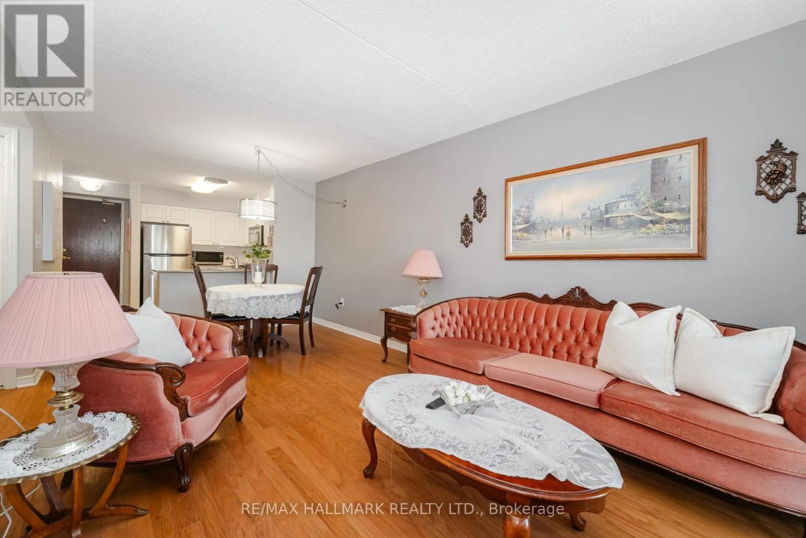 318 - 55 VIA ROSEDALE WAY