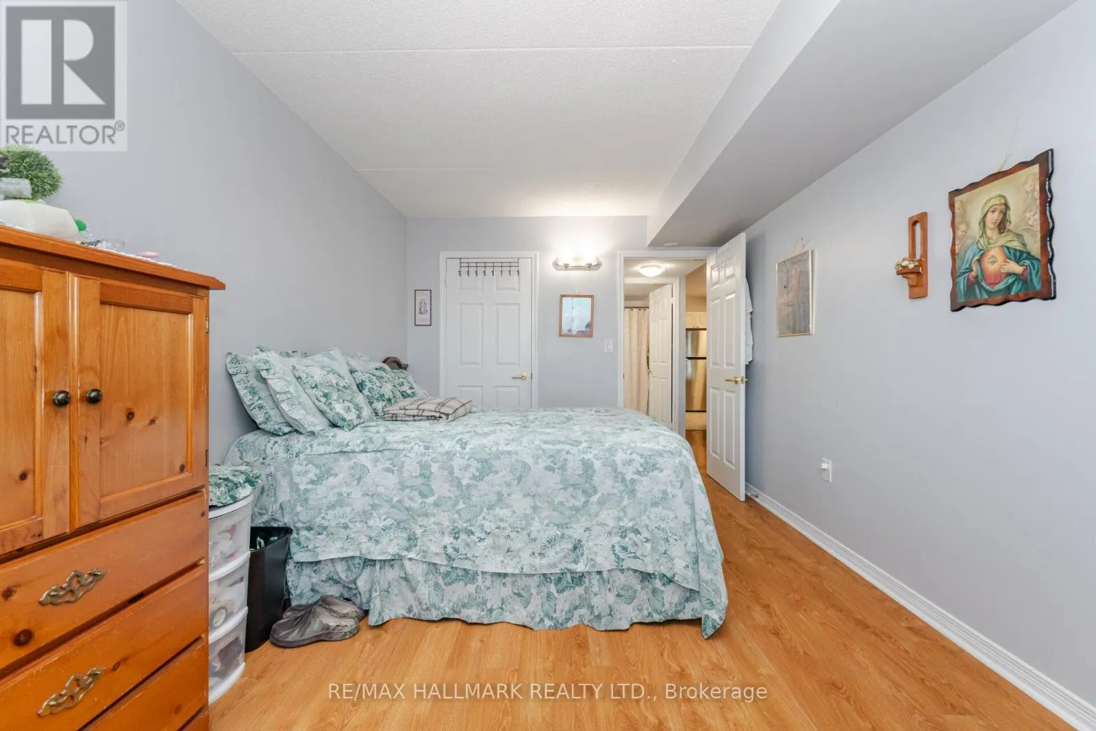 318 - 55 VIA ROSEDALE WAY
