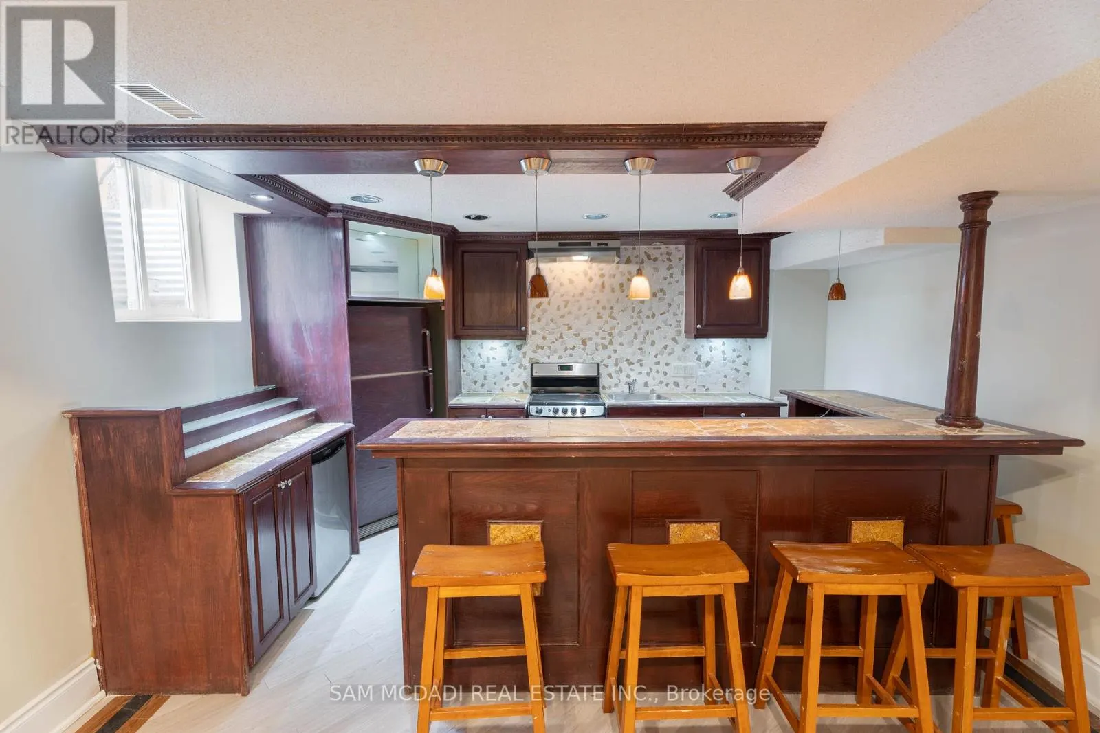 LOWER - 1609 HOLLYWELL AVENUE
