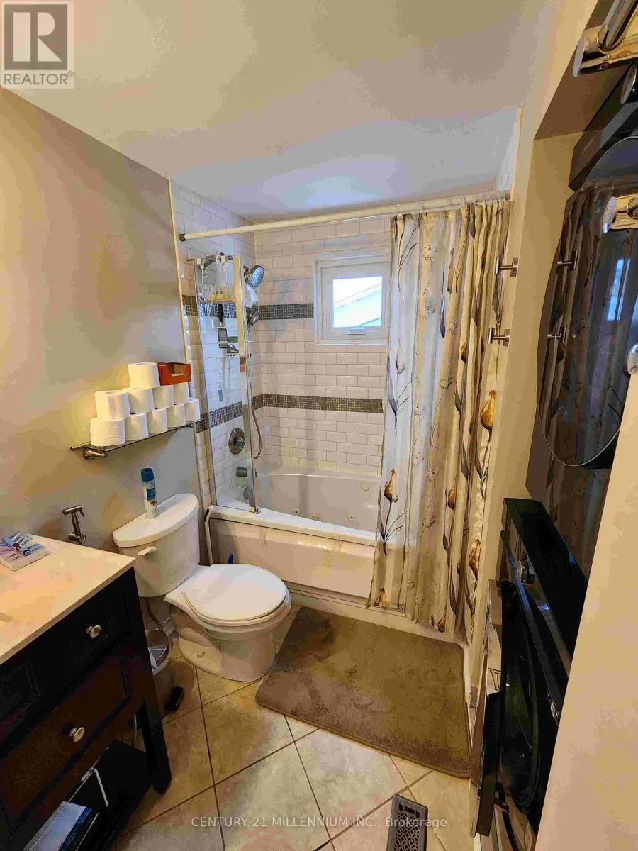 UPPER - 51 MANCROFT CRESCENT