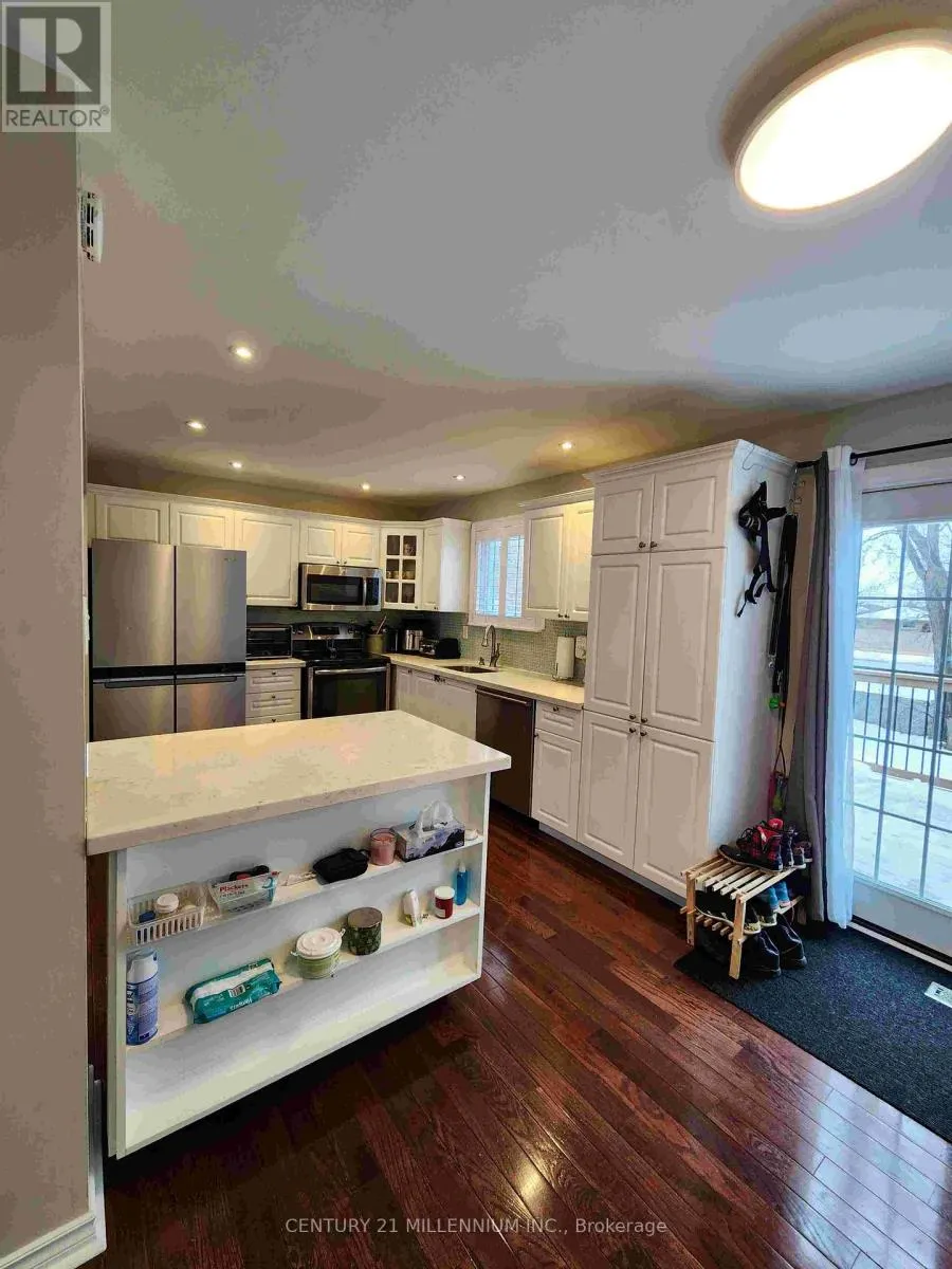 UPPER - 51 MANCROFT CRESCENT