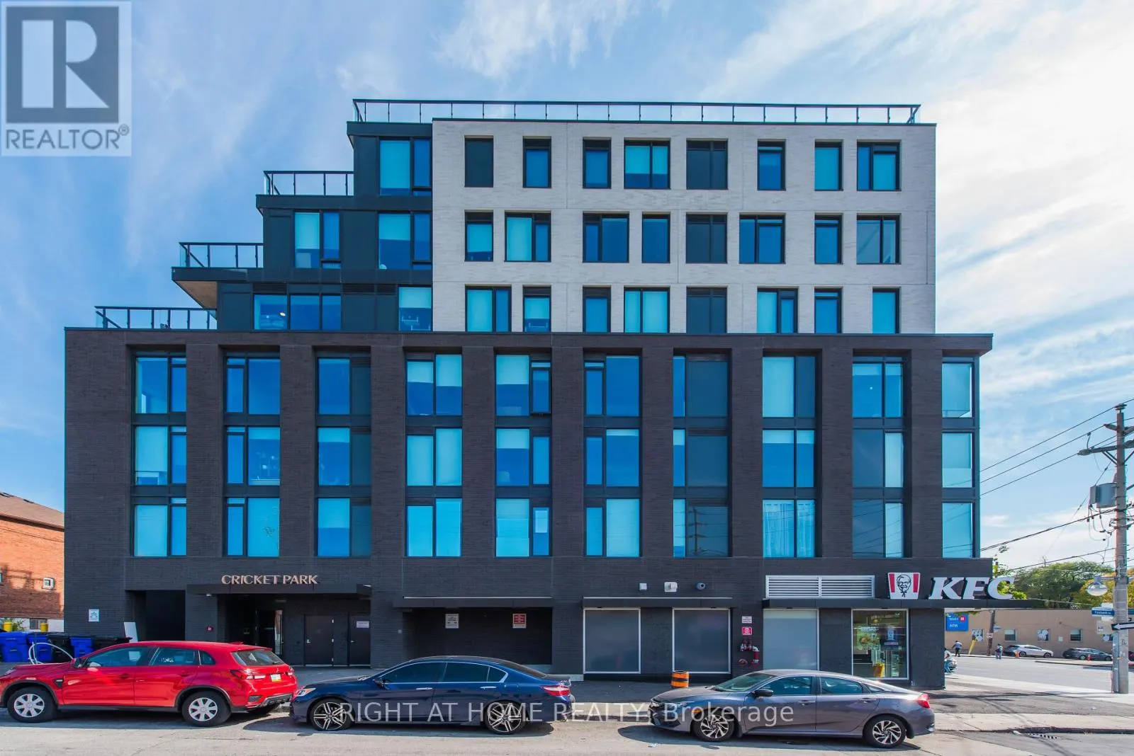 303 - 7 FAIRBANK AVENUE W