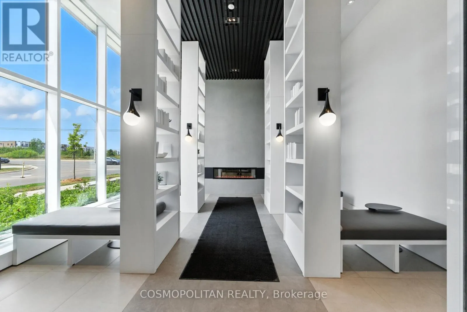 355 - 2489 TAUNTON ROAD, #355