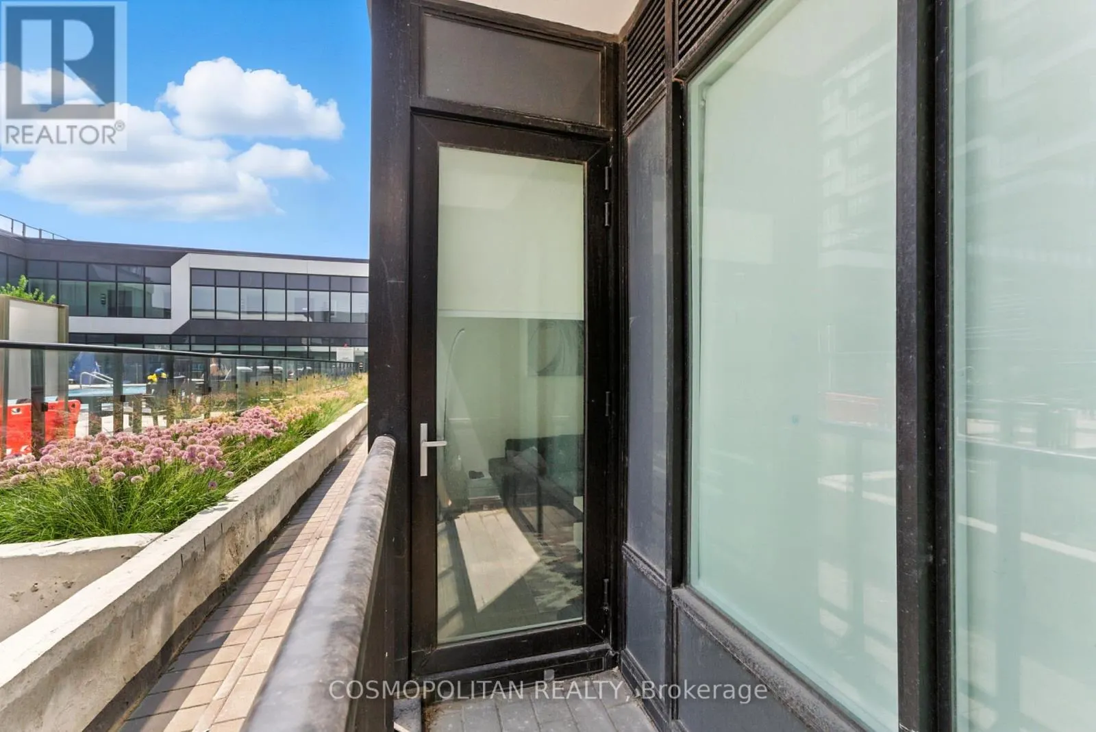 355 - 2489 TAUNTON ROAD, #355