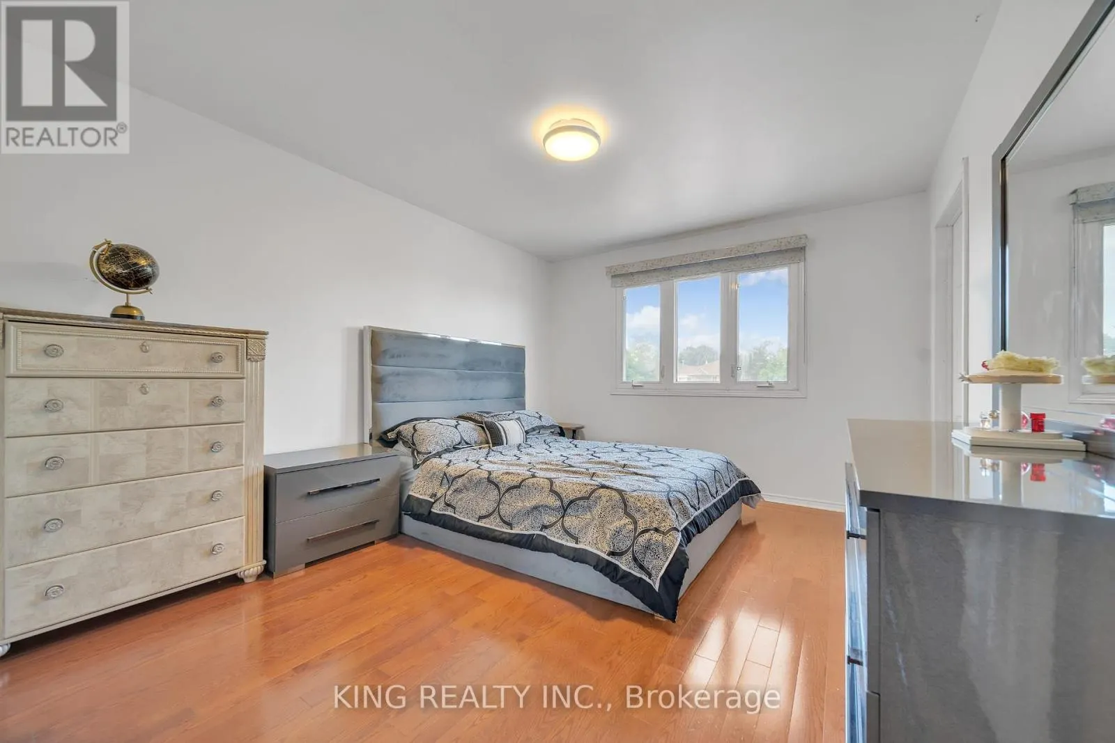 2606 AMBERCROFT TRAIL