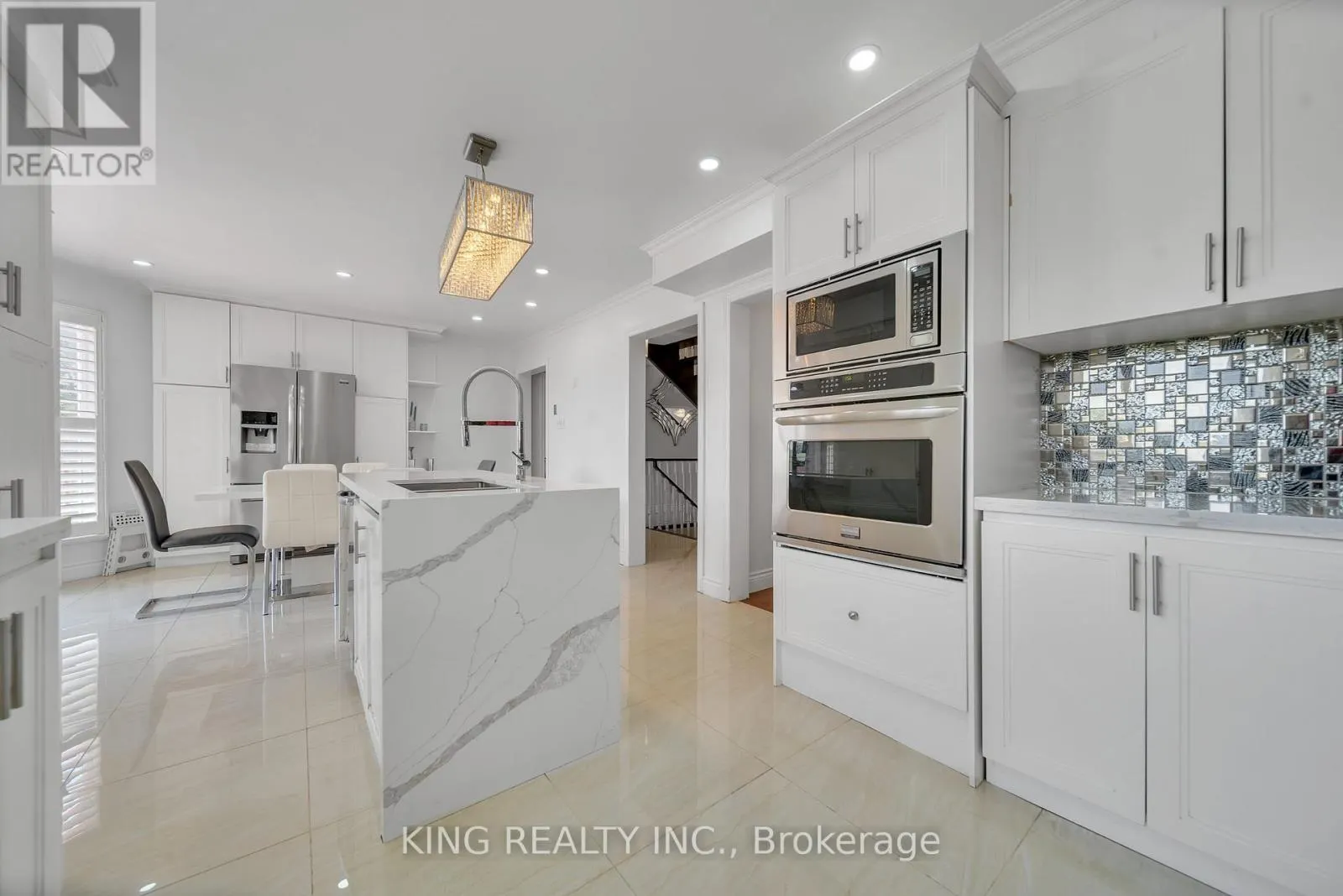 2606 AMBERCROFT TRAIL