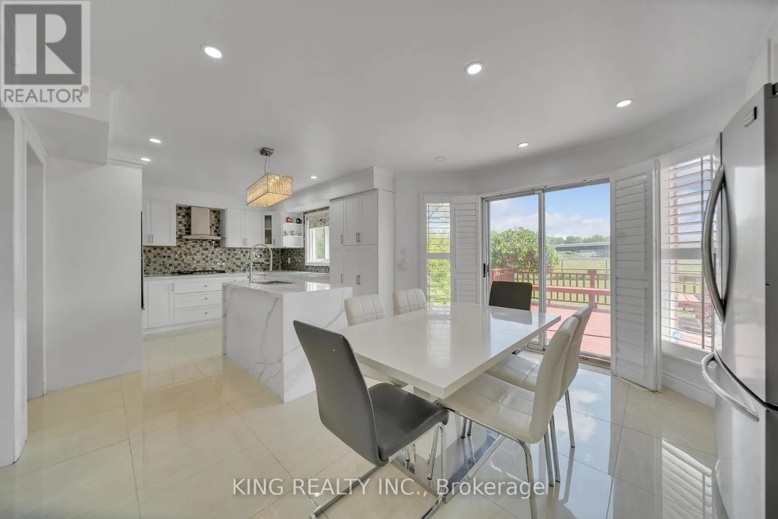 2606 AMBERCROFT TRAIL