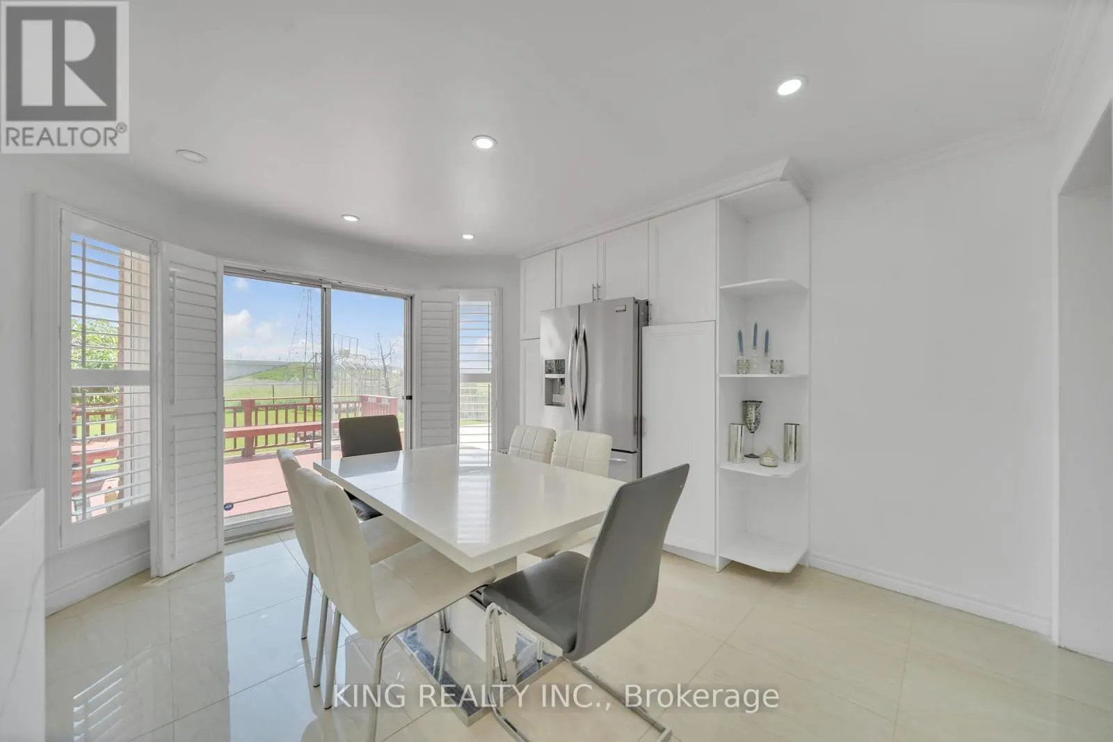 2606 AMBERCROFT TRAIL