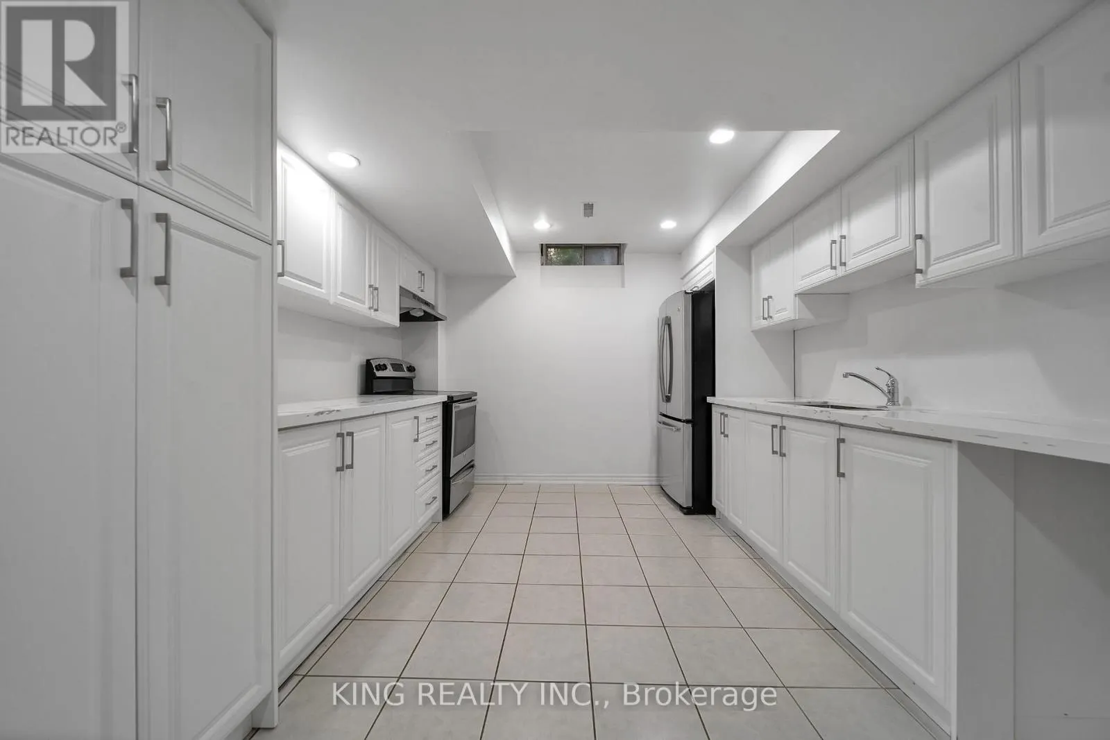 2606 AMBERCROFT TRAIL