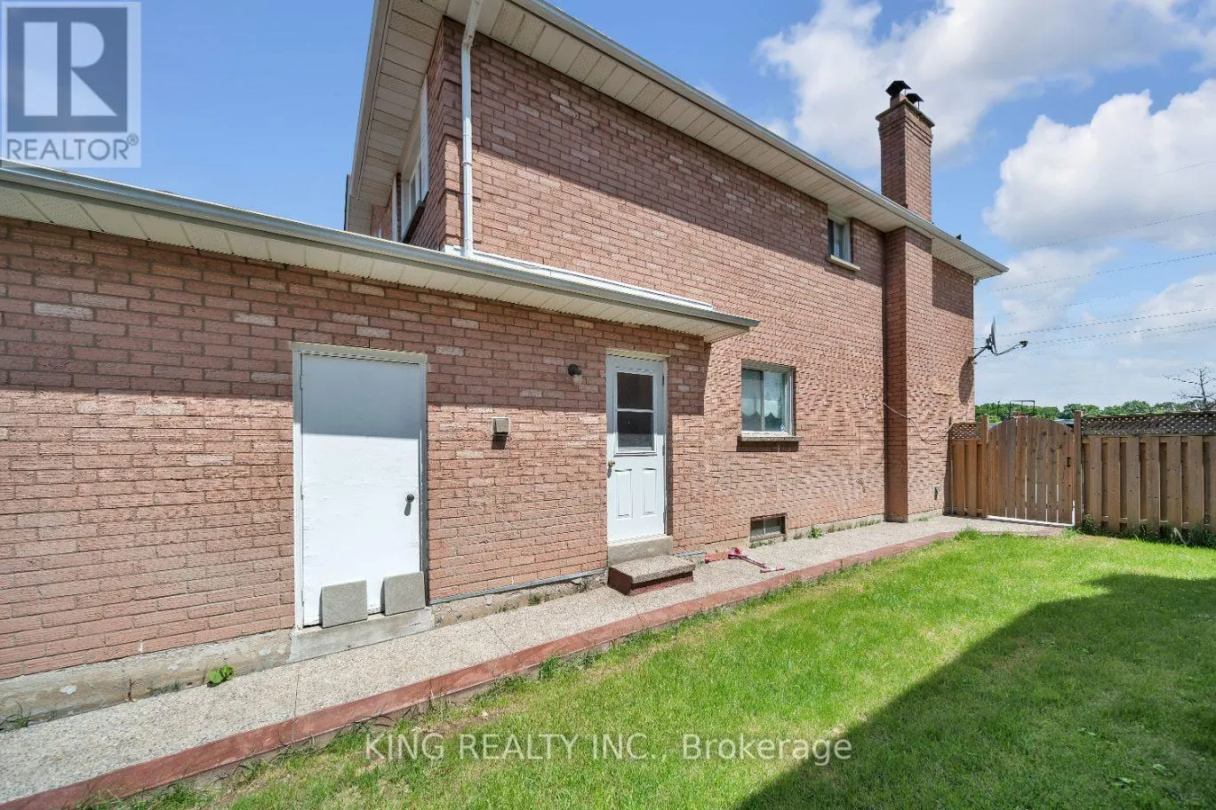 2606 AMBERCROFT TRAIL