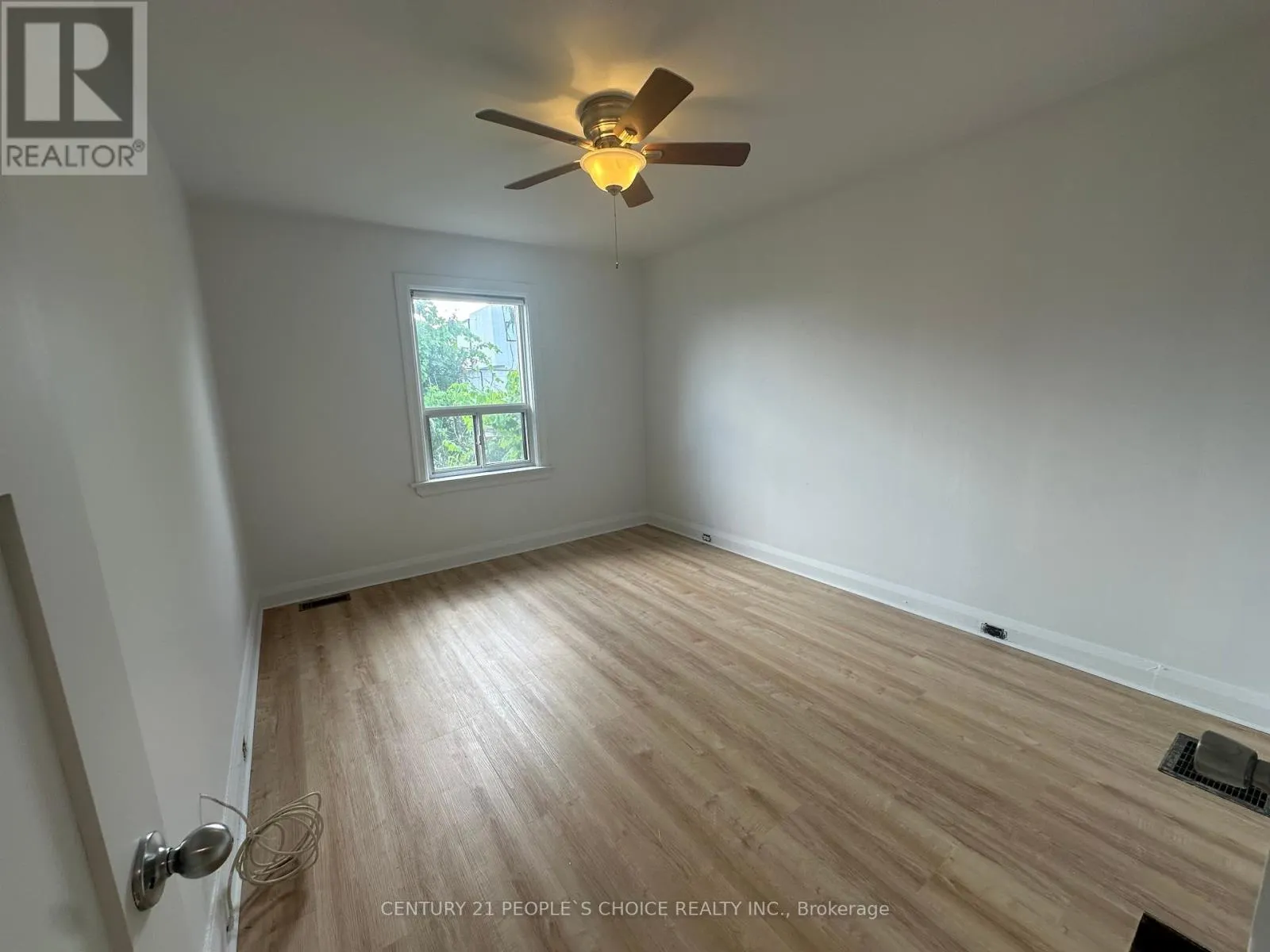 MAIN - 28 MONTCALM AVENUE