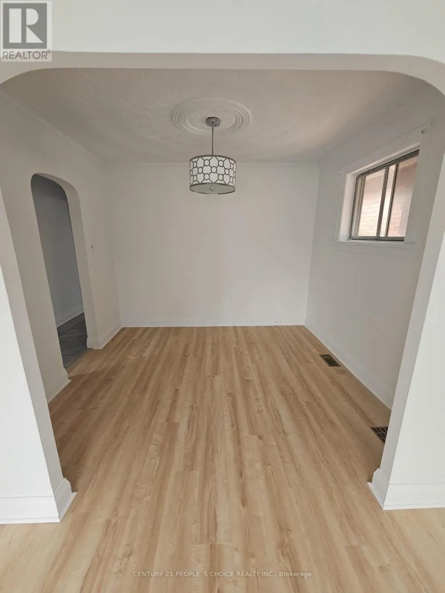 MAIN - 28 MONTCALM AVENUE