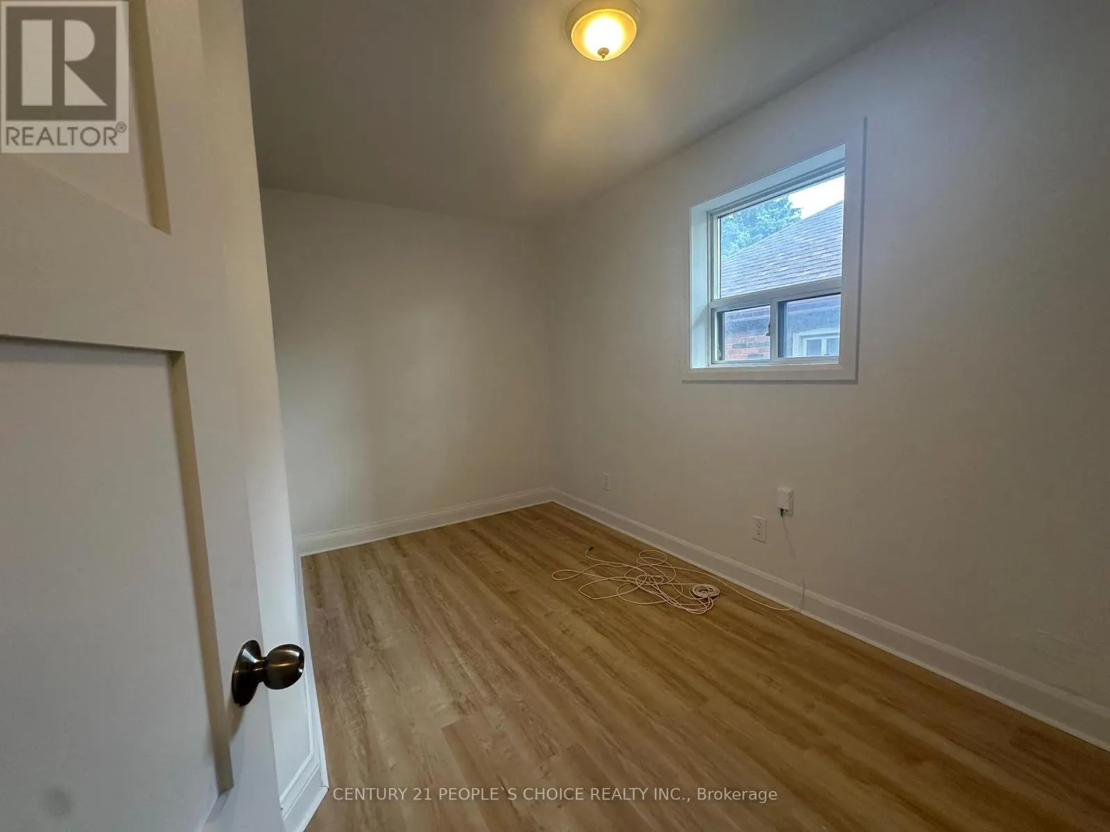 MAIN - 28 MONTCALM AVENUE