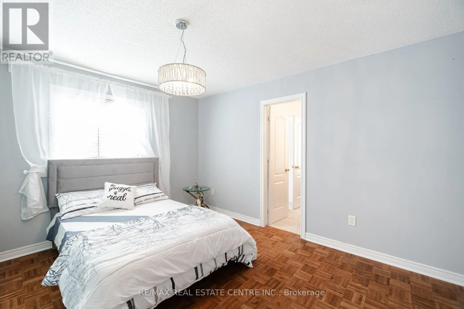 7 PRINCE EDWARD BOULEVARD