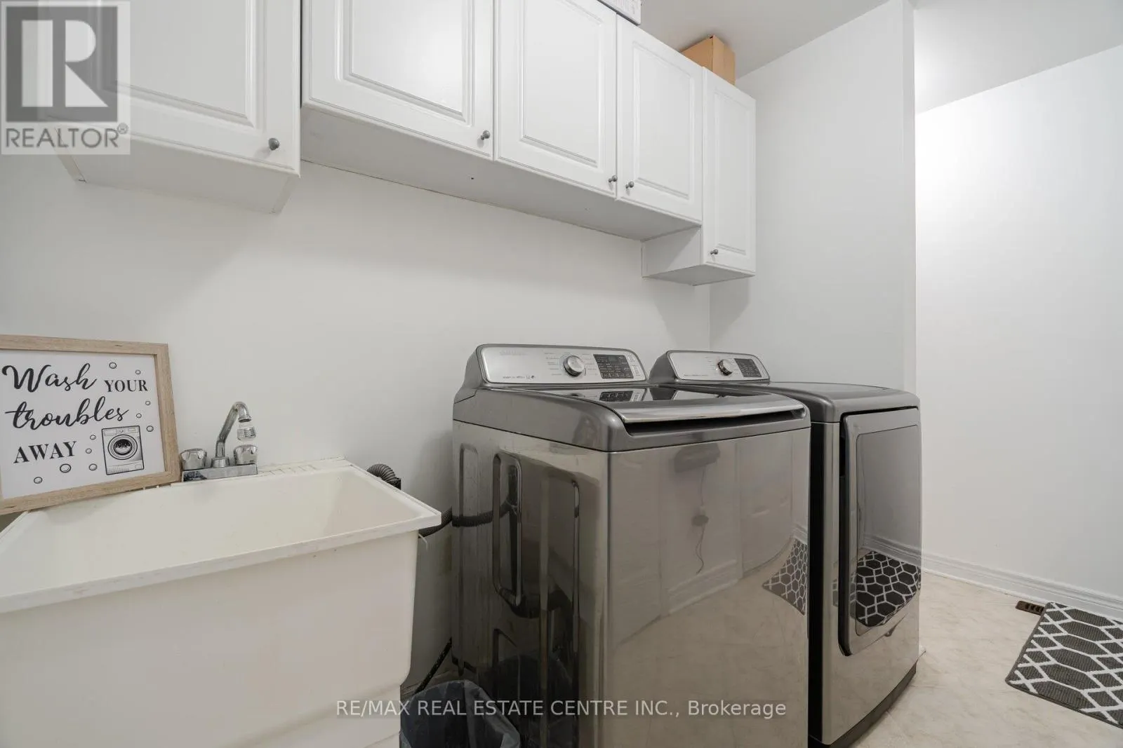 7 PRINCE EDWARD BOULEVARD