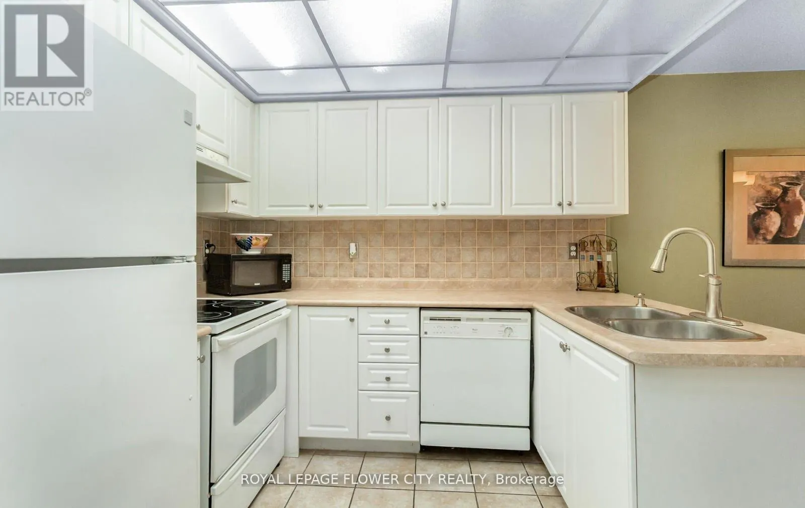 41 CHIPSTEAD AVENUE