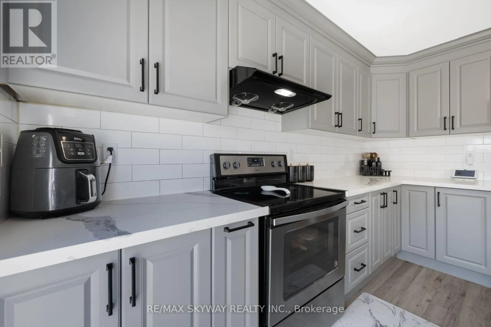 1570 CARTWRIGHT CRESCENT