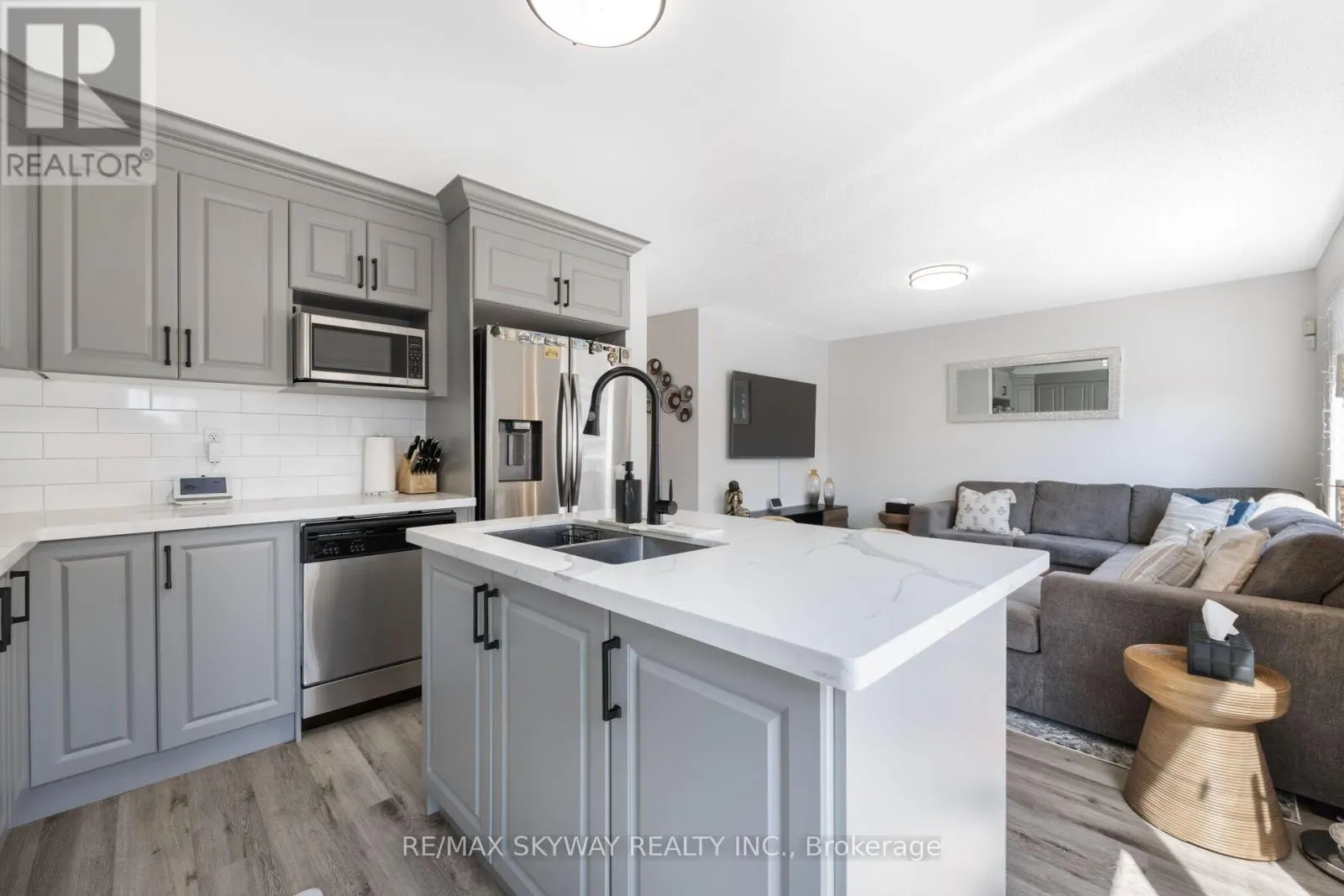 1570 CARTWRIGHT CRESCENT