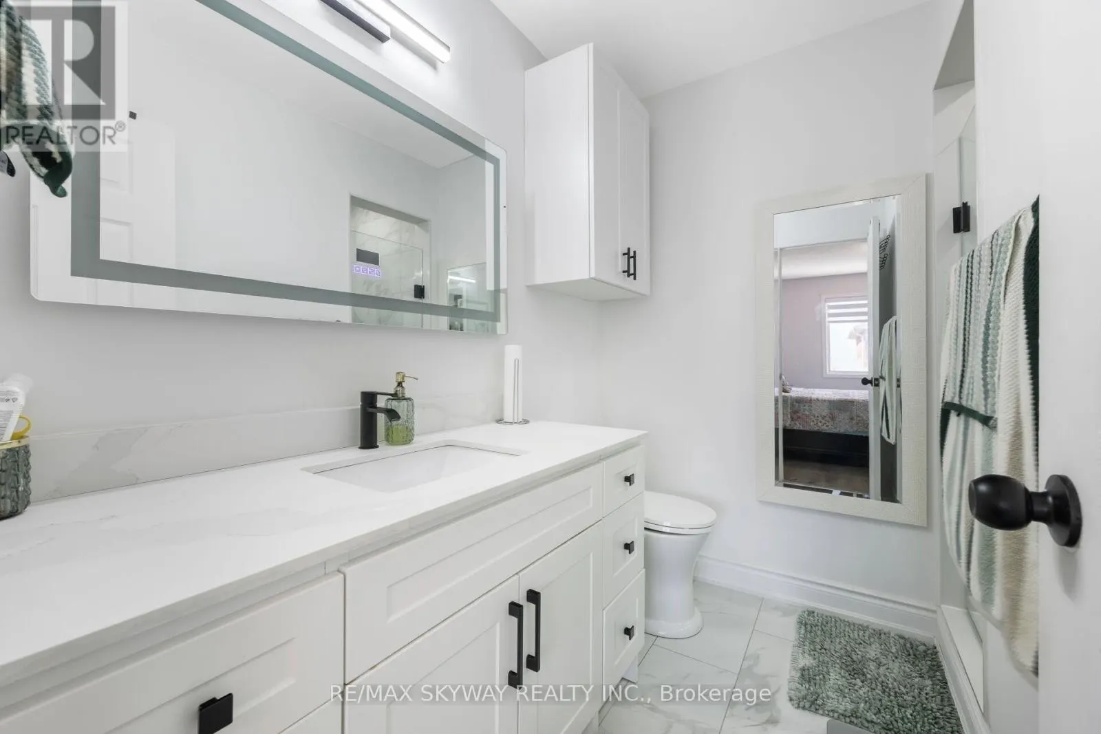 1570 CARTWRIGHT CRESCENT