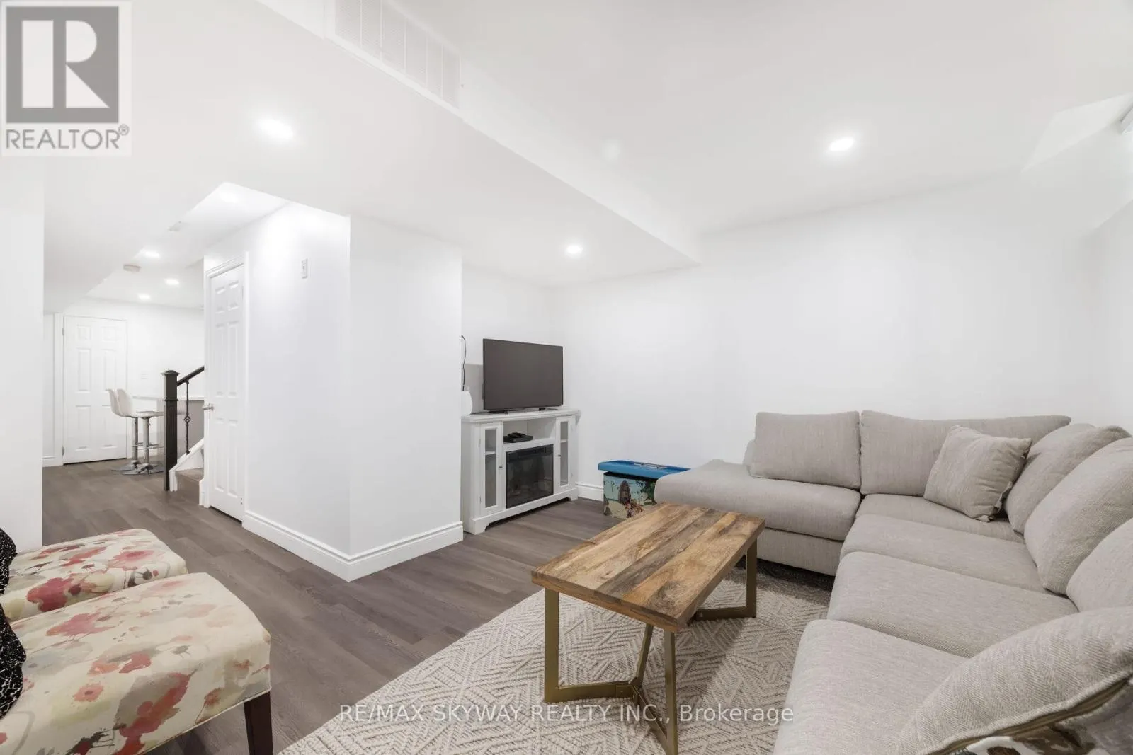 1570 CARTWRIGHT CRESCENT
