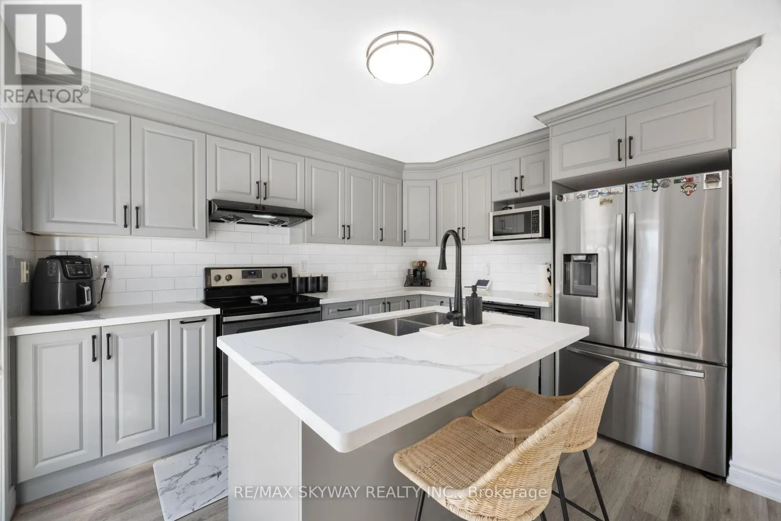 1570 CARTWRIGHT CRESCENT