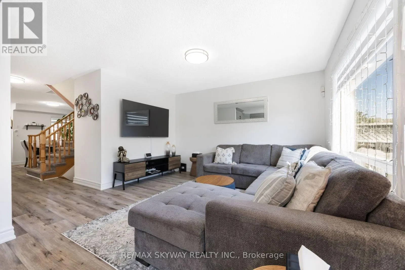 1570 CARTWRIGHT CRESCENT
