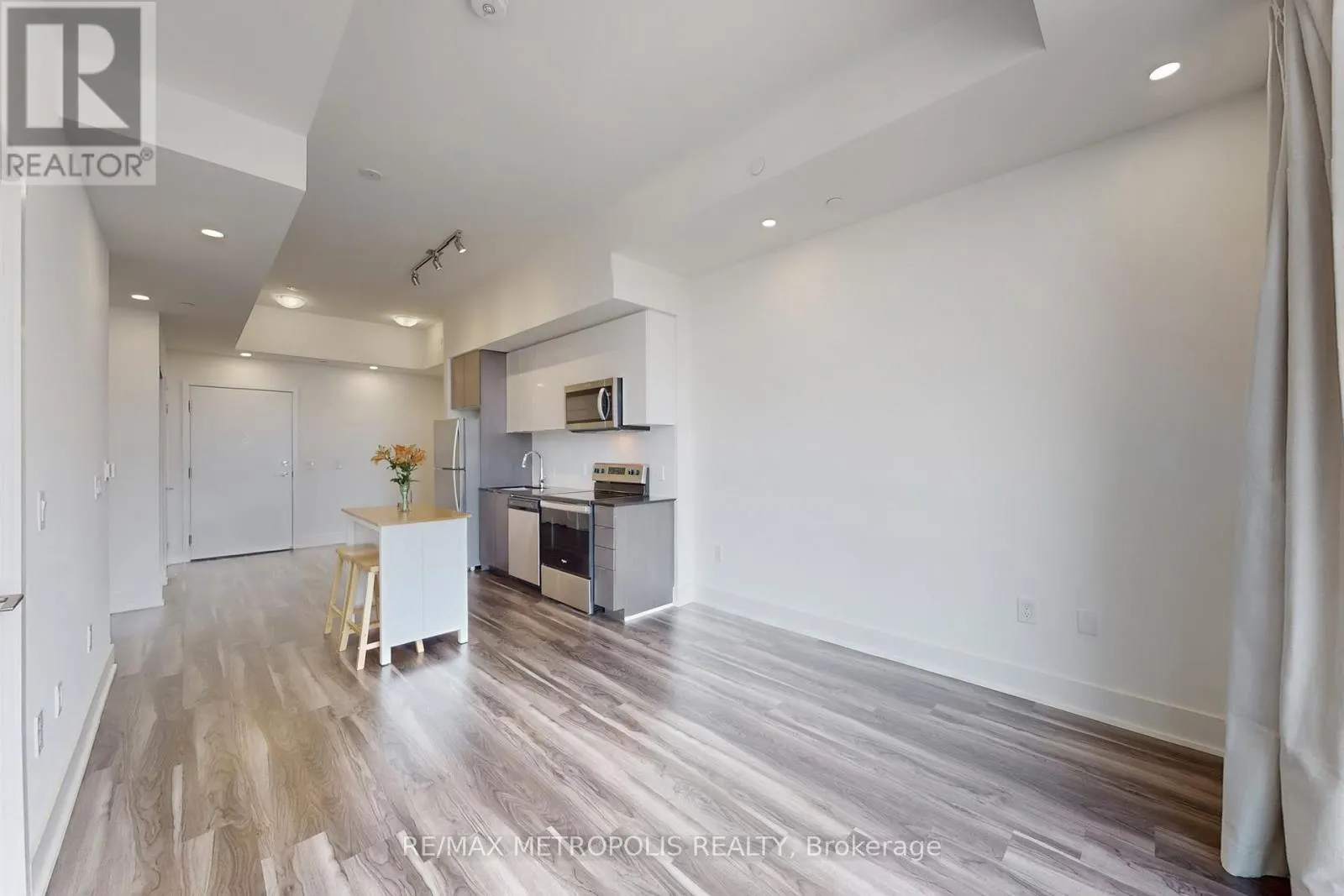819 - 859 THE QUEENSWAY