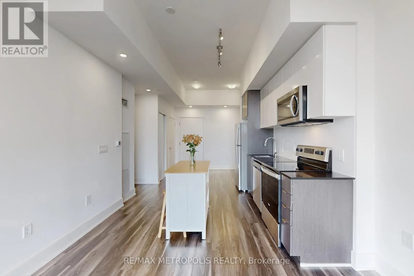 819 - 859 THE QUEENSWAY