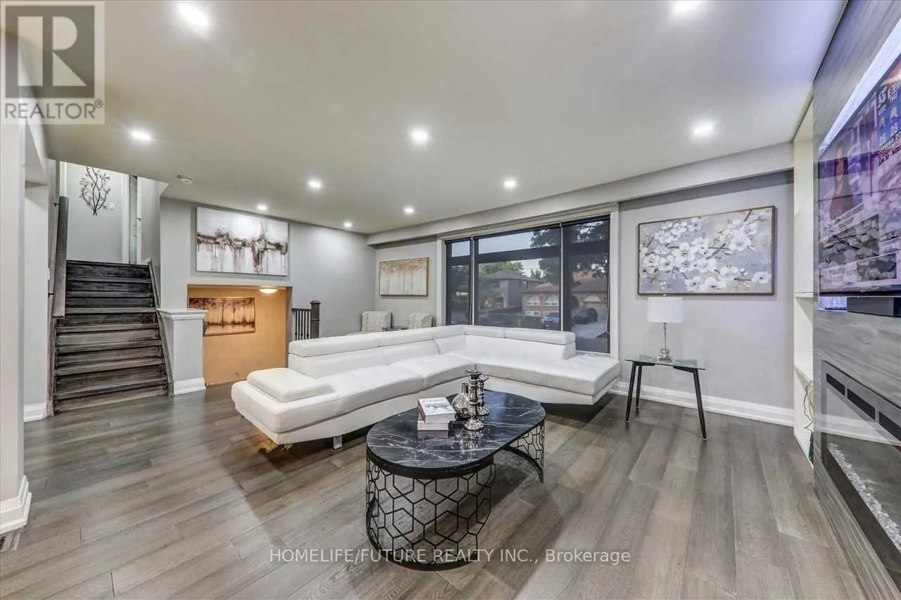 20 BRANTLEY CRESCENT