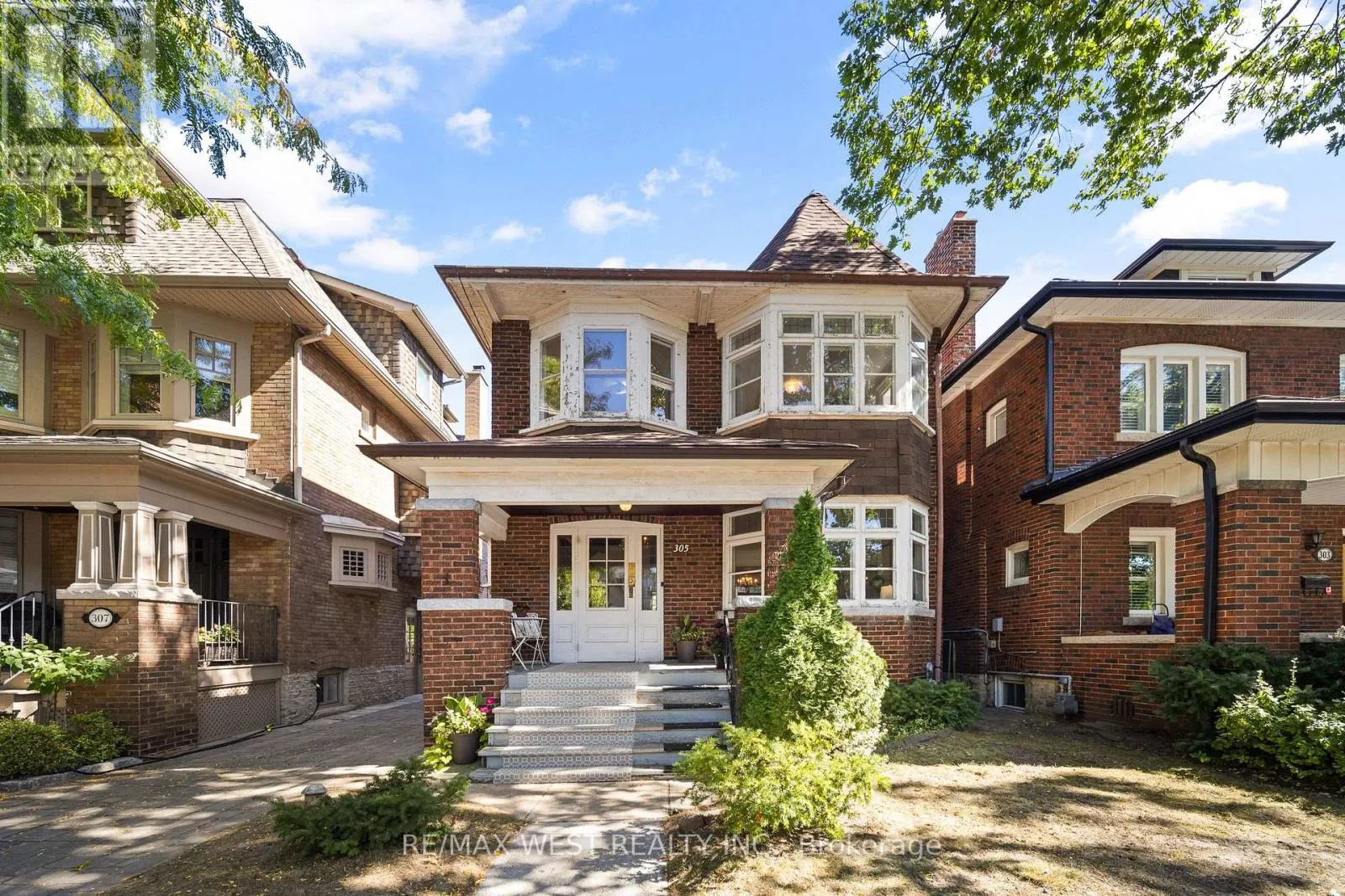 305 KENNEDY AVENUE