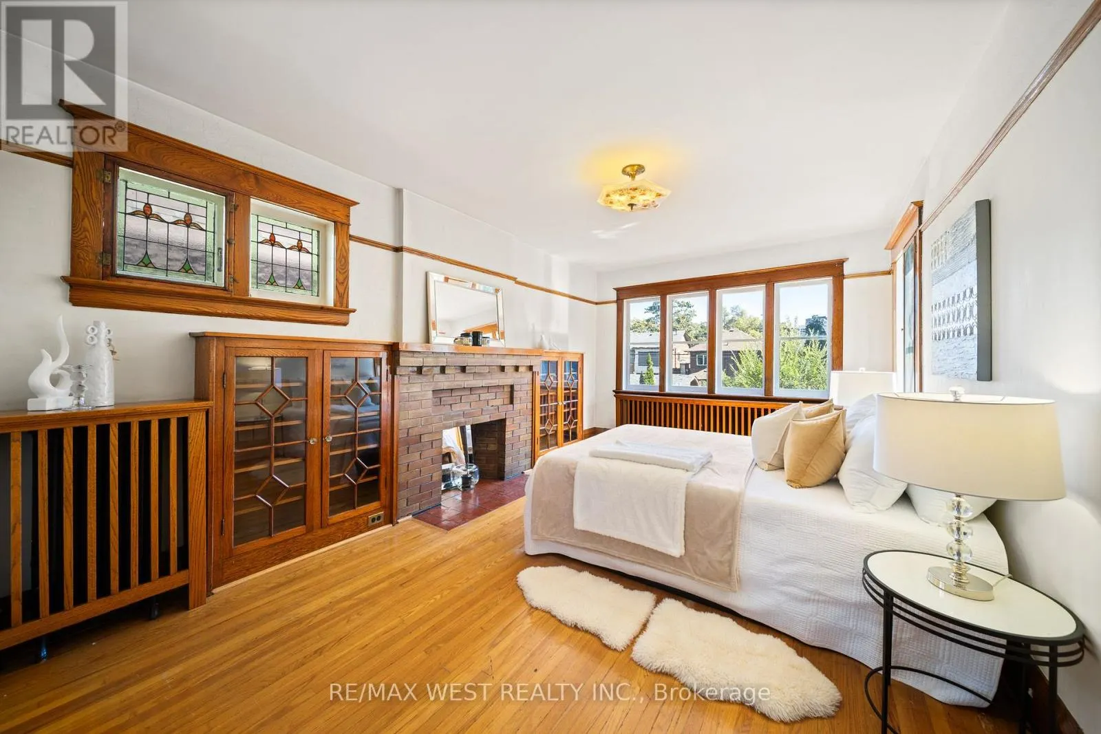 305 KENNEDY AVENUE