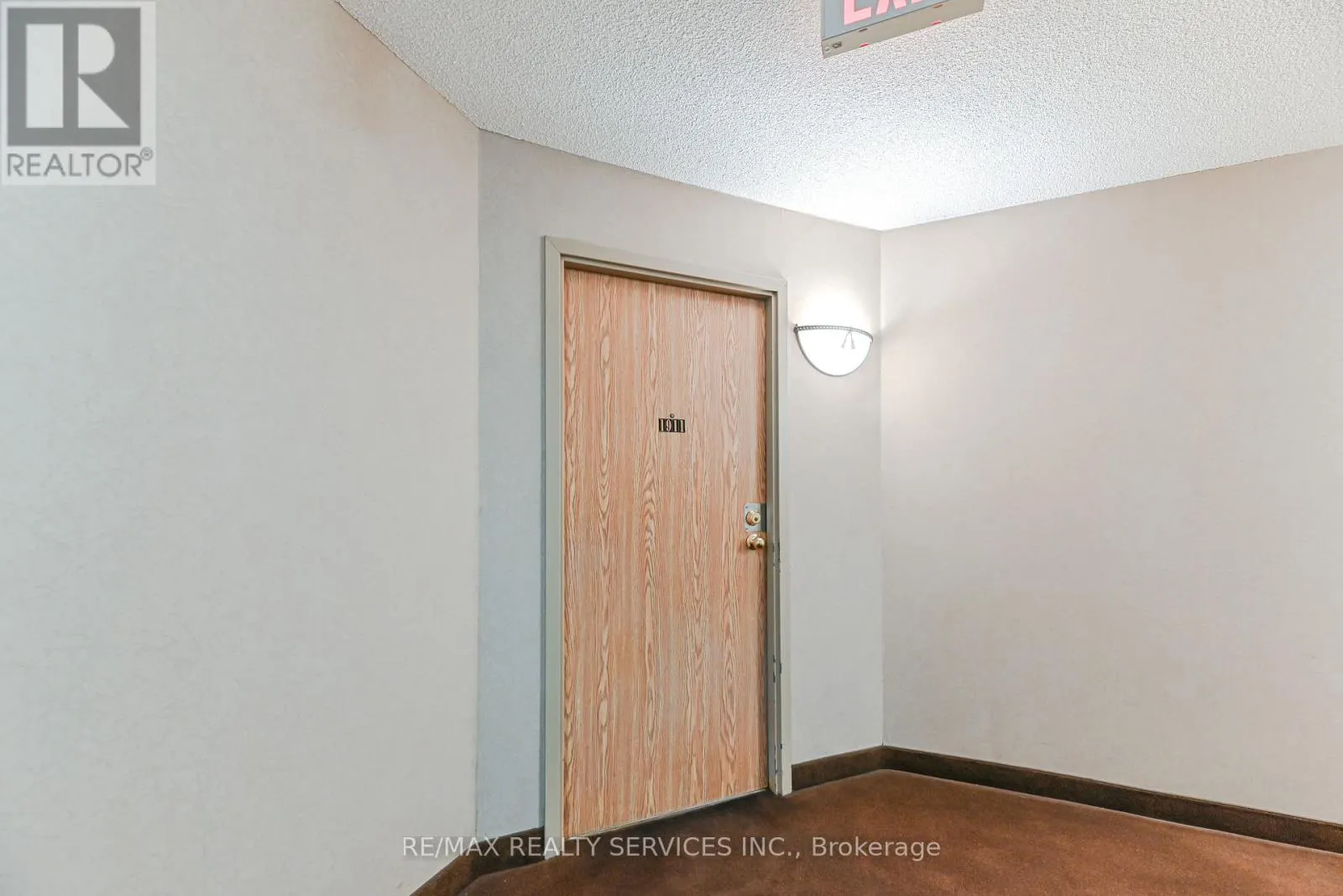 1911 - 35 TRAILWOOD DRIVE