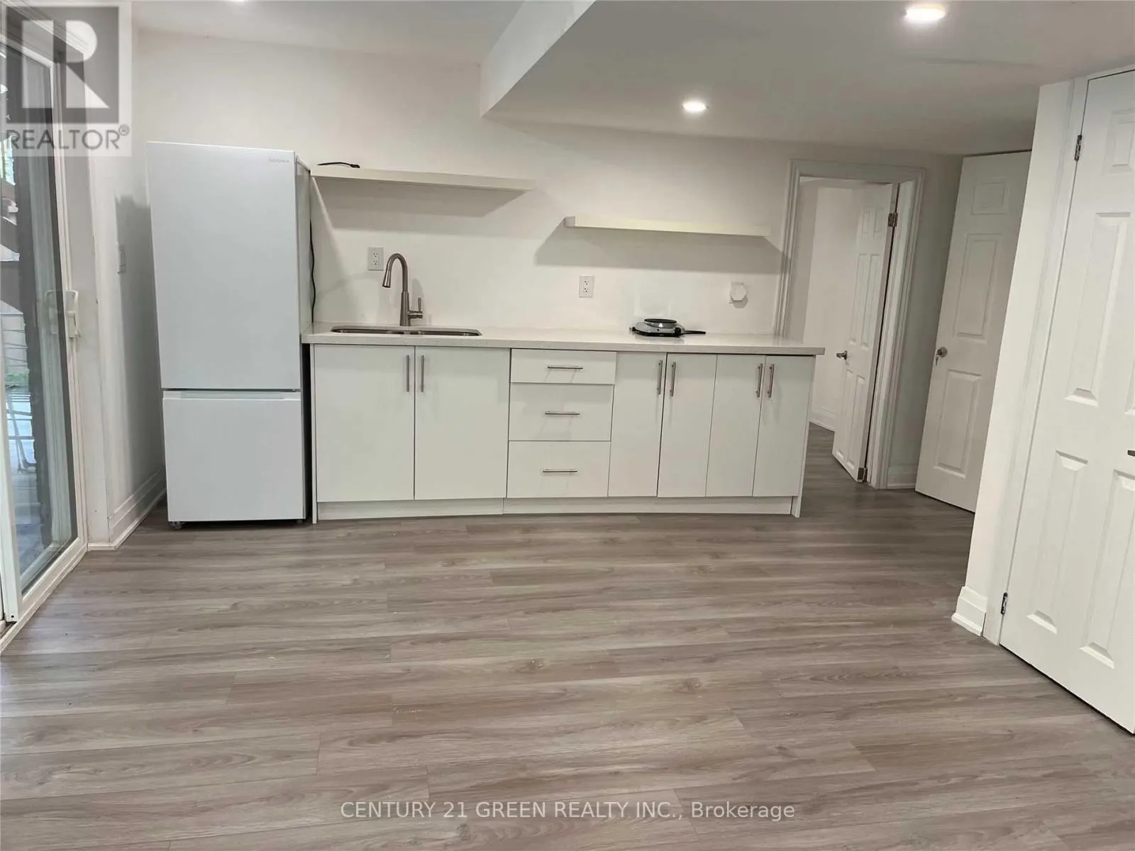 LOWER - 1210 FOX CRESCENT