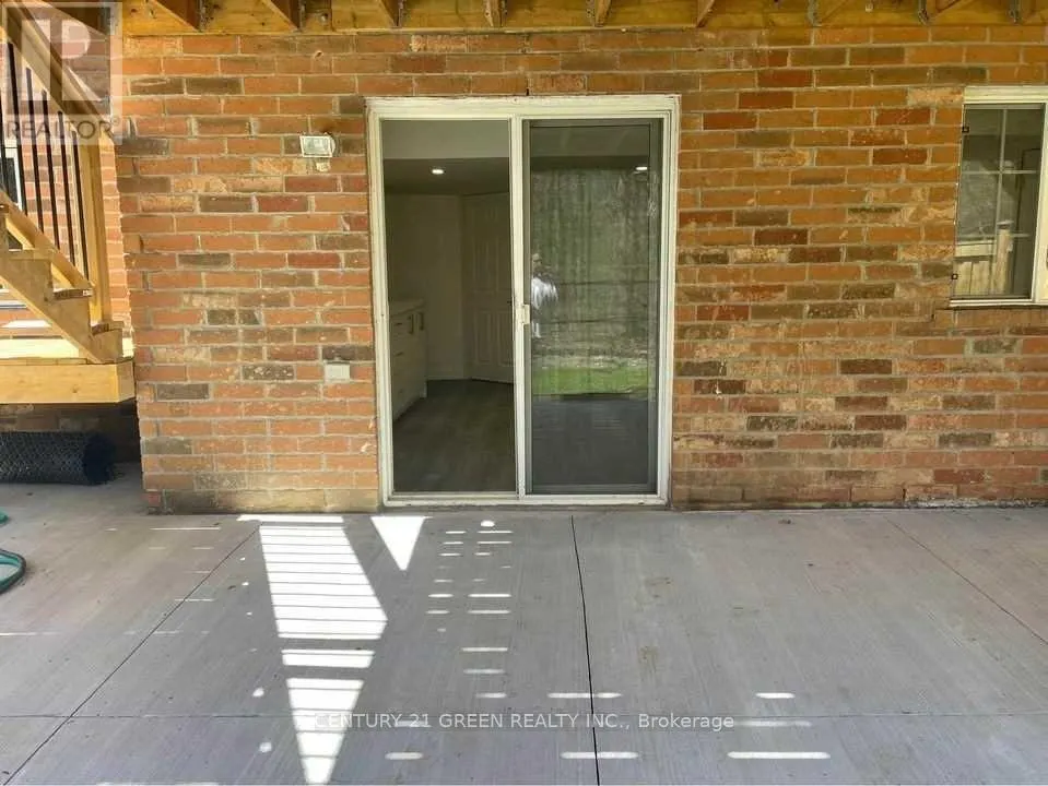 LOWER - 1210 FOX CRESCENT