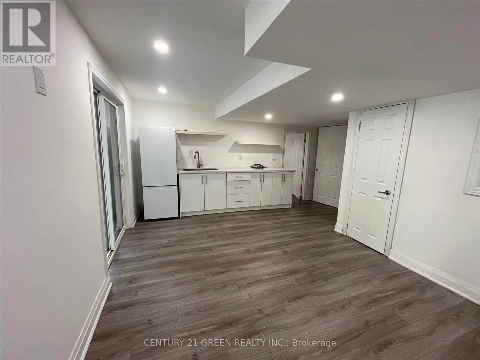 LOWER - 1210 FOX CRESCENT