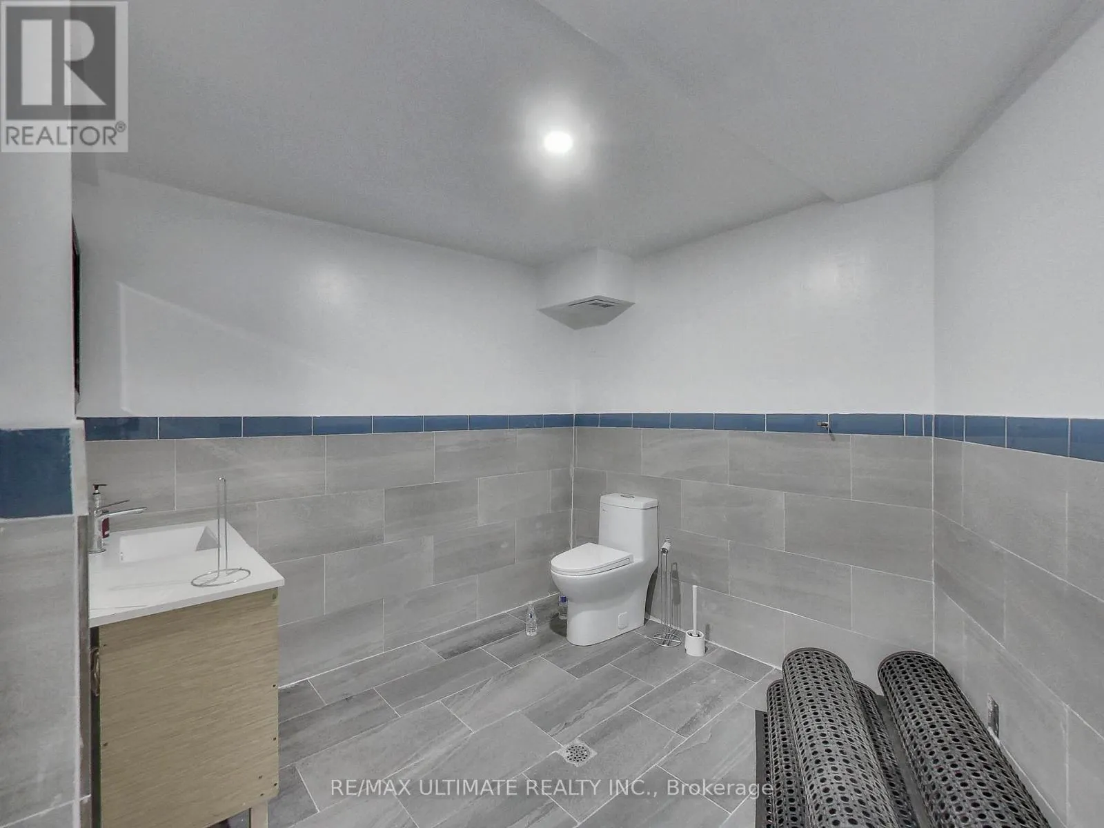 1159 ST. CLAIR AVENUE