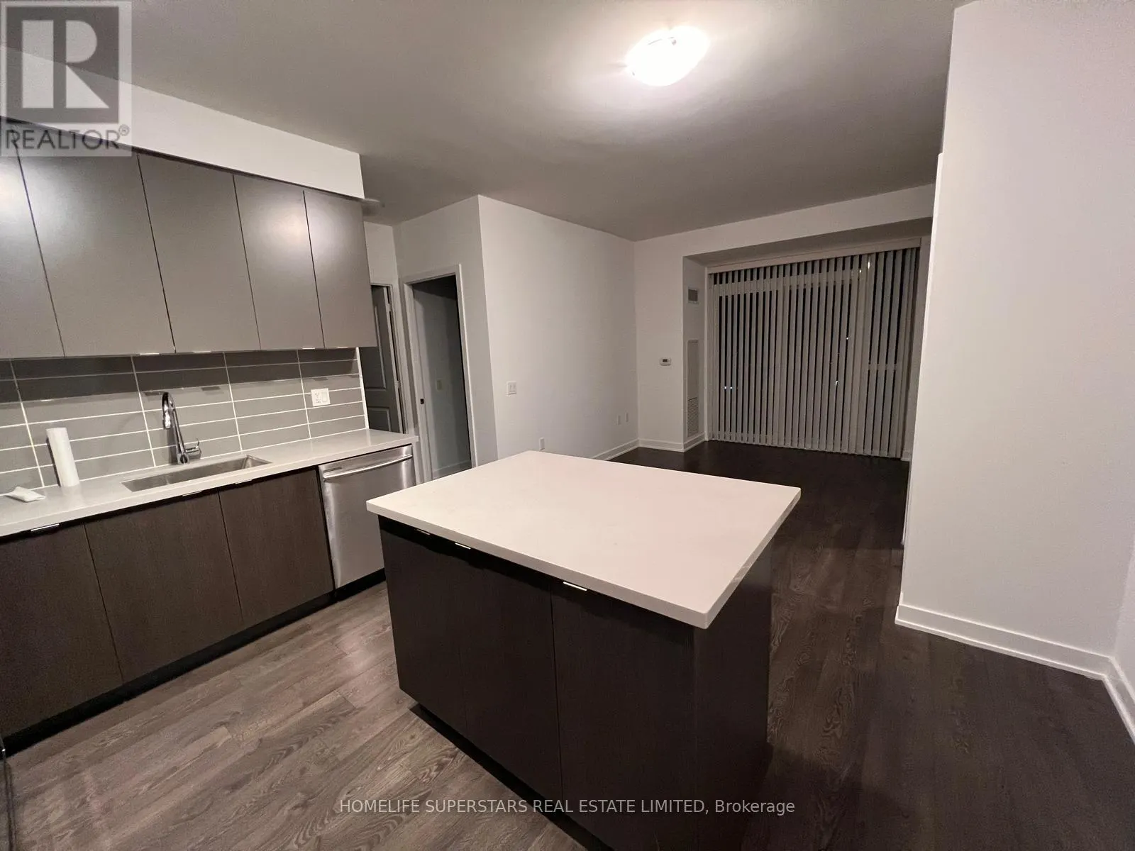 1401 - 4699 GLEN ERIN DRIVE