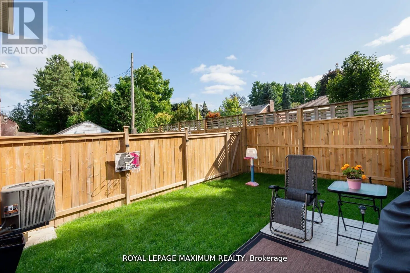 8 - 31 TOWNLINE