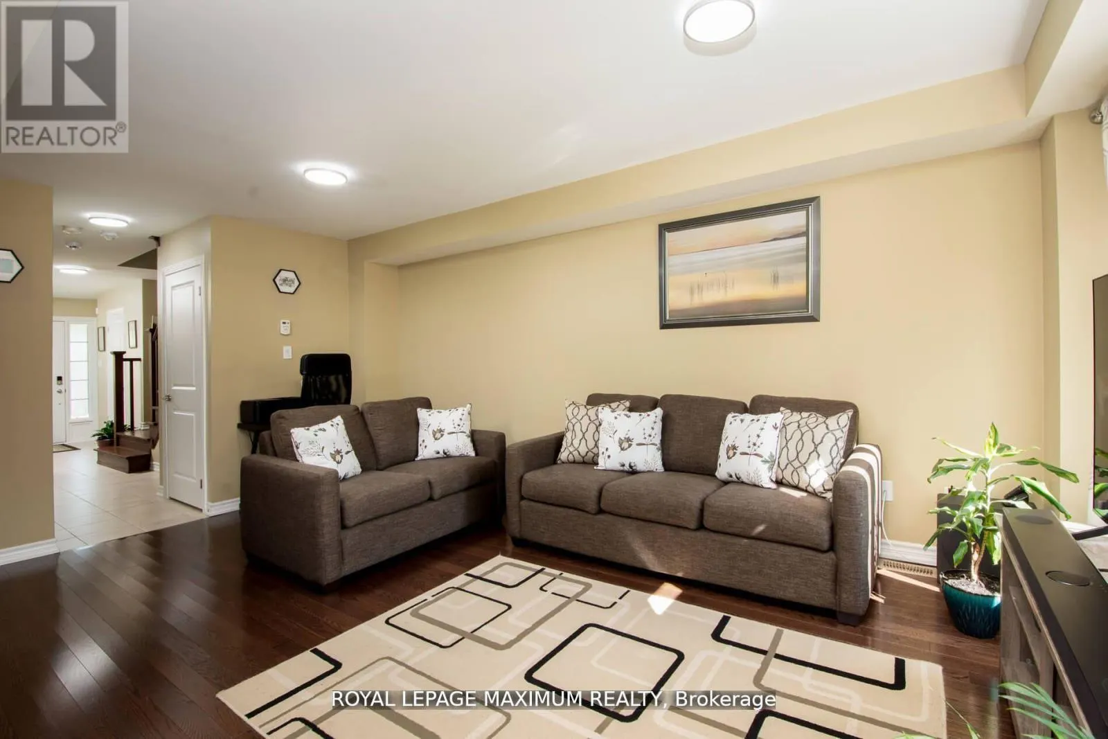 8 - 31 TOWNLINE