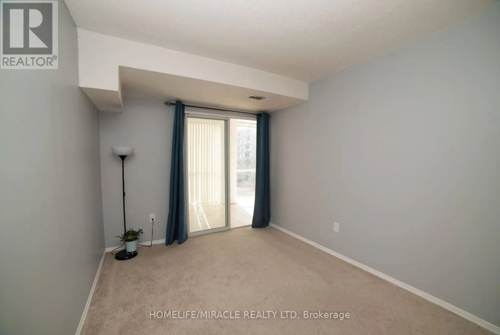 404 - 10 MARKBROOK LANE