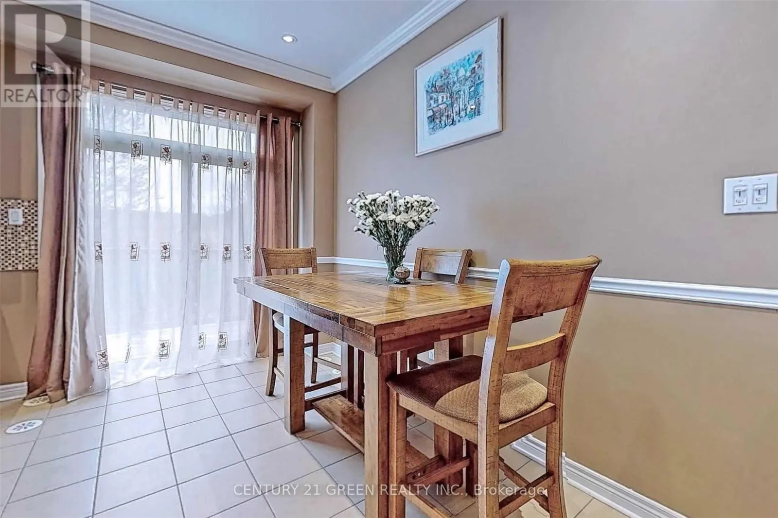 21 CEDAR LAKE CRESCENT