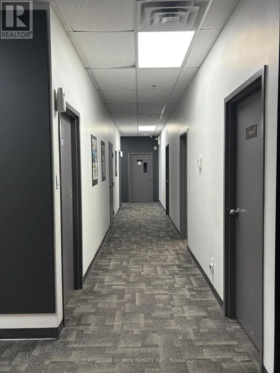 1 & 2 - 290 TRADERS BOULEVARD E