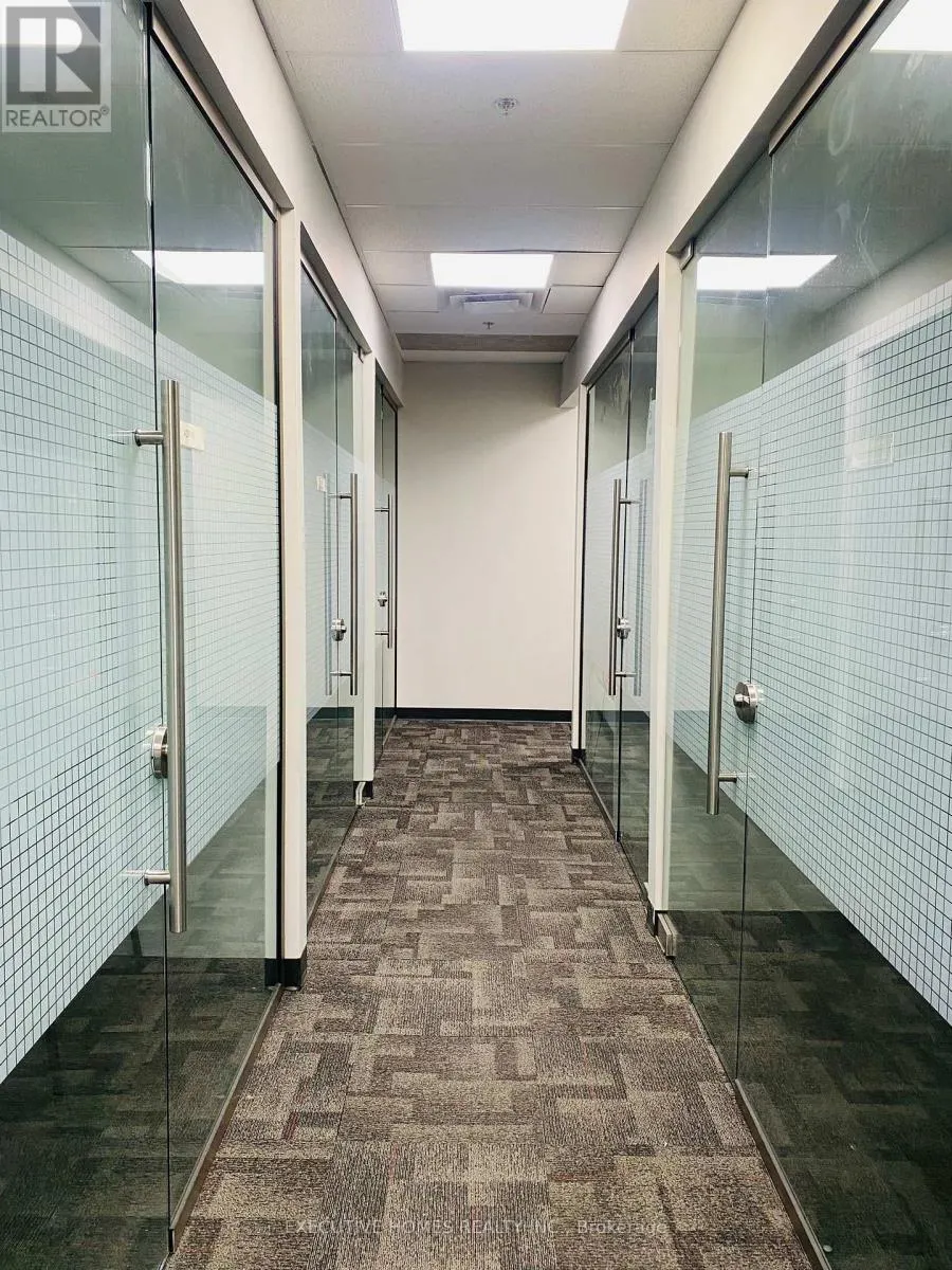 1 & 2 - 290 TRADERS BOULEVARD E