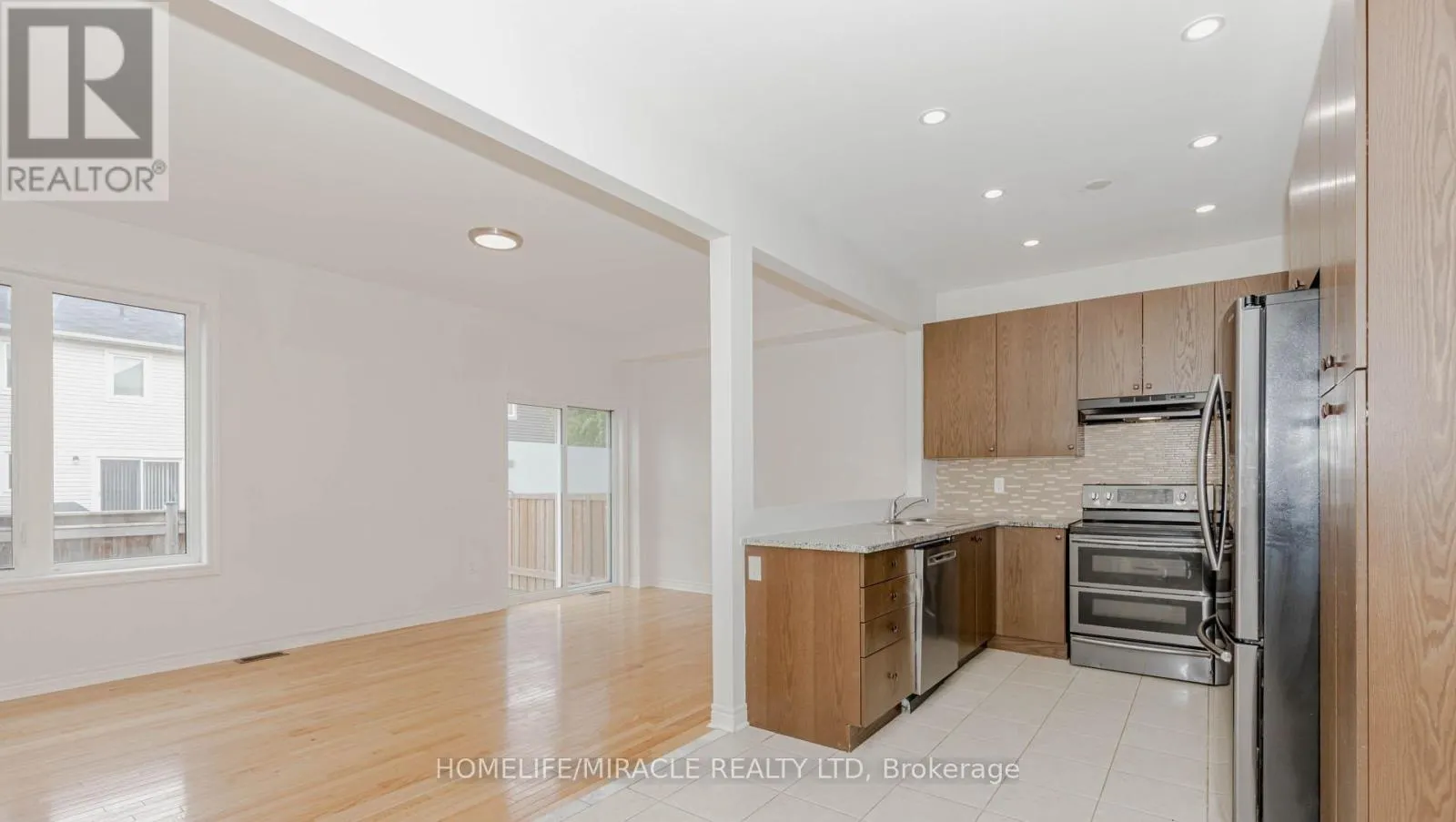 UPPER - 1015 JOB CRESCENT